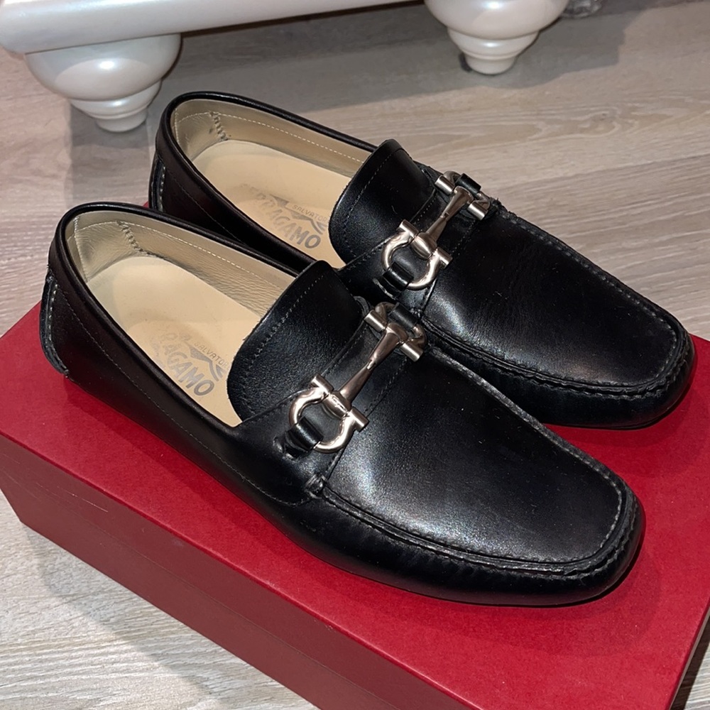 💥PRICE DROP💥Men’s Salvatore Ferragamo Men’s Black Slip-On Loafers